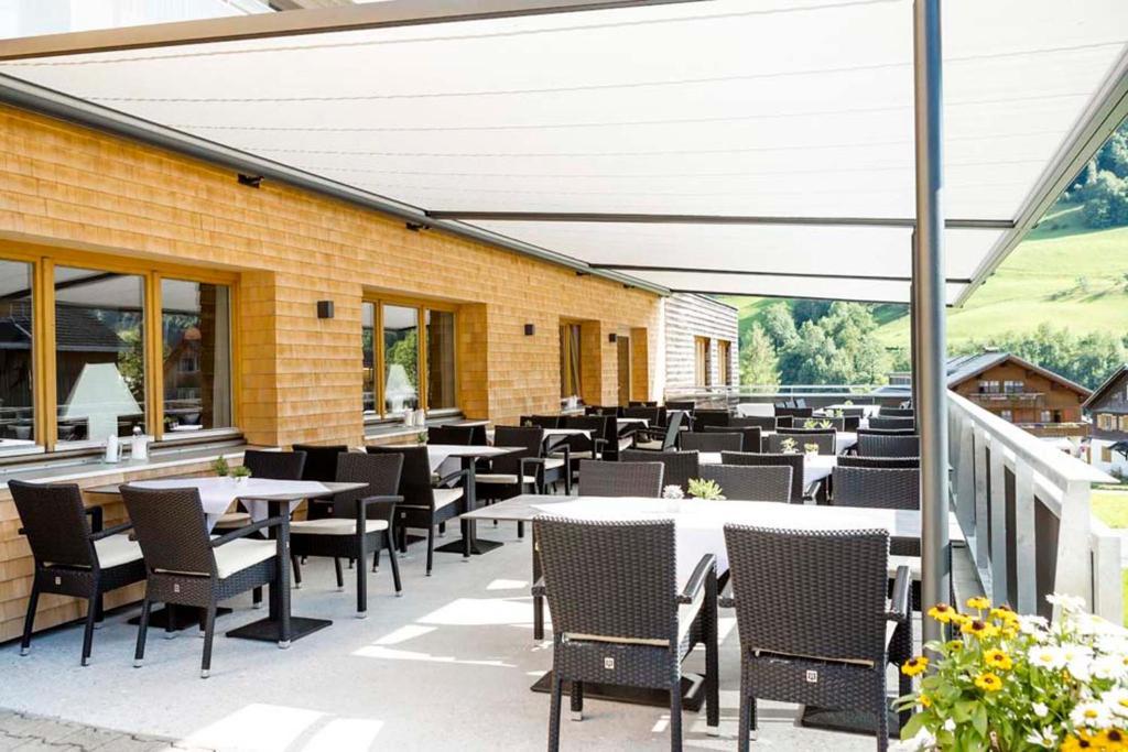 Hotel Hubertus Mellau Gmbh Экстерьер фото
